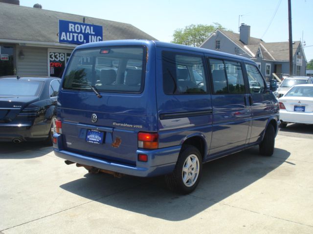 1999 Volkswagen EuroVan FWD 4dr Sport