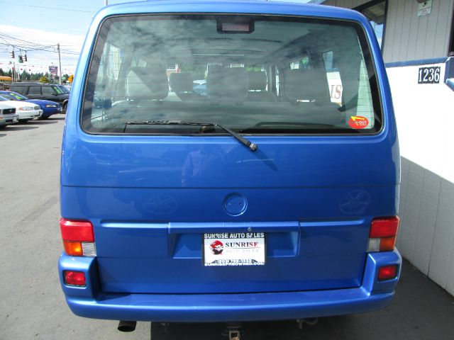 1999 Volkswagen EuroVan Deluxe Sport