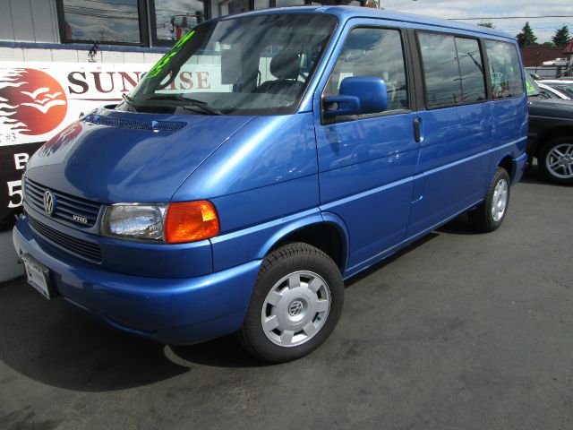 1999 Volkswagen EuroVan Deluxe Sport