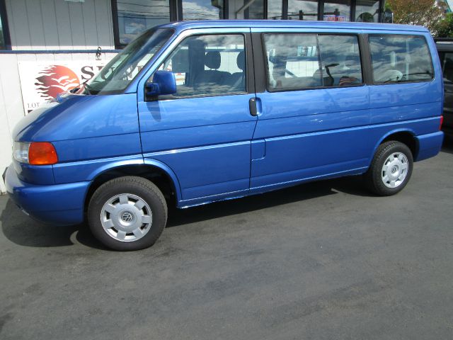 1999 Volkswagen EuroVan Deluxe Sport