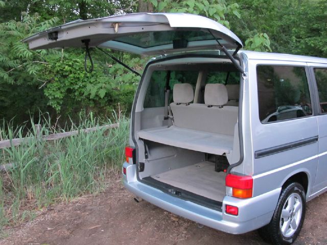 2001 Volkswagen EuroVan FWD 4dr Sport