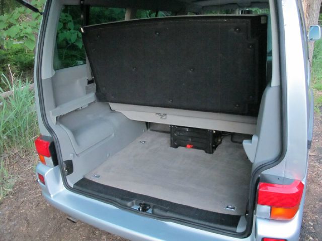 2001 Volkswagen EuroVan FWD 4dr Sport