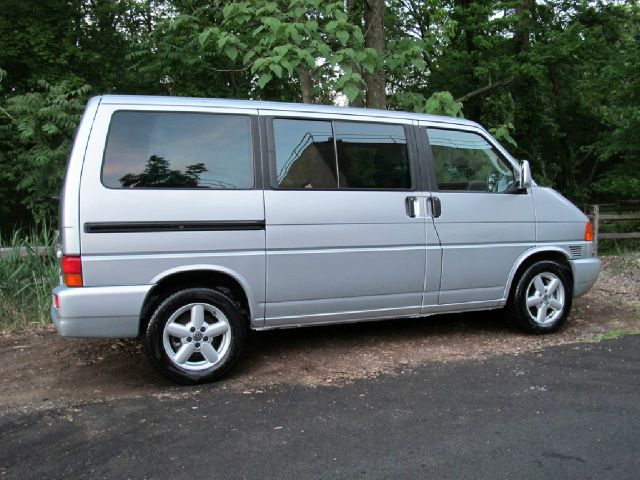 2001 Volkswagen EuroVan FWD 4dr Sport