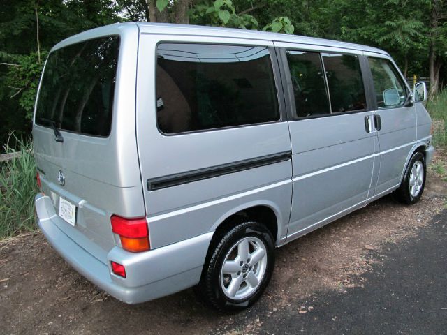 2001 Volkswagen EuroVan FWD 4dr Sport