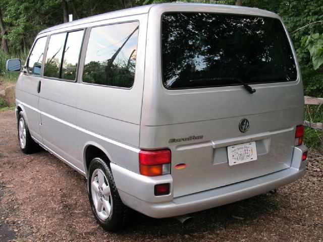 2001 Volkswagen EuroVan FWD 4dr Sport