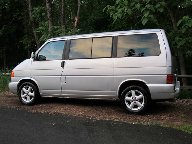 2001 Volkswagen EuroVan FWD 4dr Sport