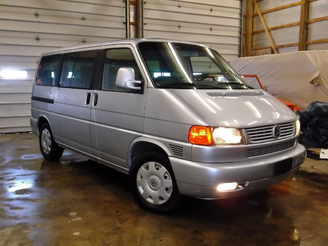 2001 Volkswagen EuroVan Deluxe Sport