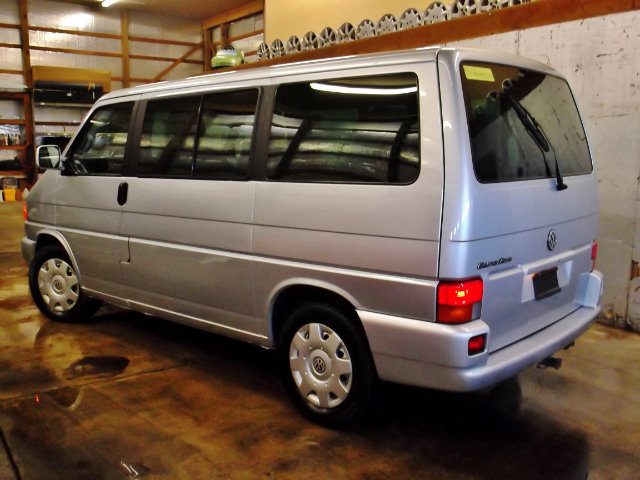 2001 Volkswagen EuroVan Deluxe Sport