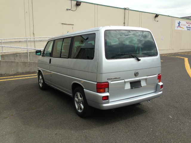 2001 Volkswagen EuroVan FWD 4dr Sport