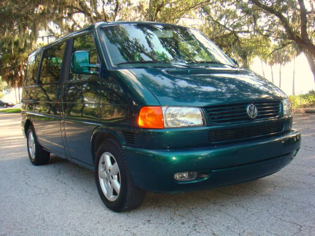 2003 Volkswagen EuroVan FWD 4dr Sport