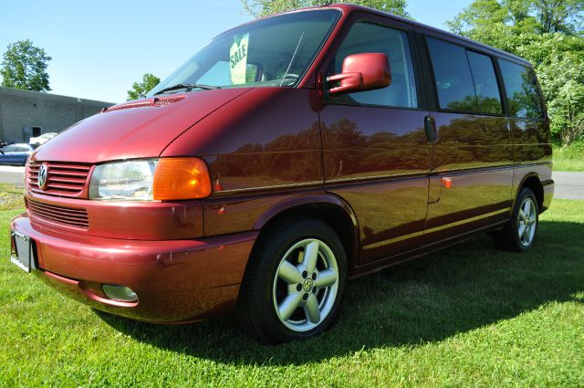 2003 Volkswagen EuroVan Deluxe Sport