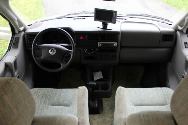 2003 Volkswagen EuroVan Deluxe Sport