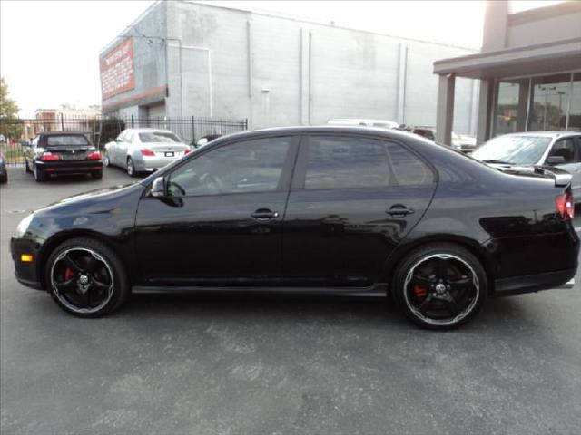 2009 Volkswagen GLI Club Coupe Wideside 141.5