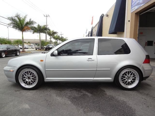 2002 Volkswagen GTI 2006 Mercury Premier