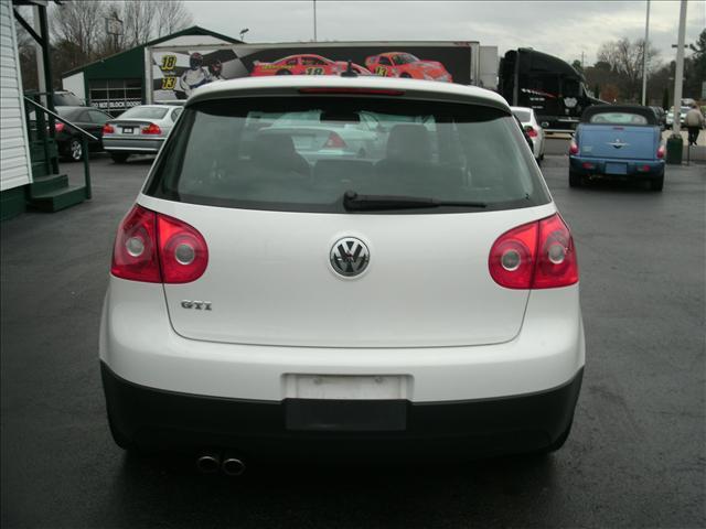 2008 Volkswagen GTI CLUB Wideside 1