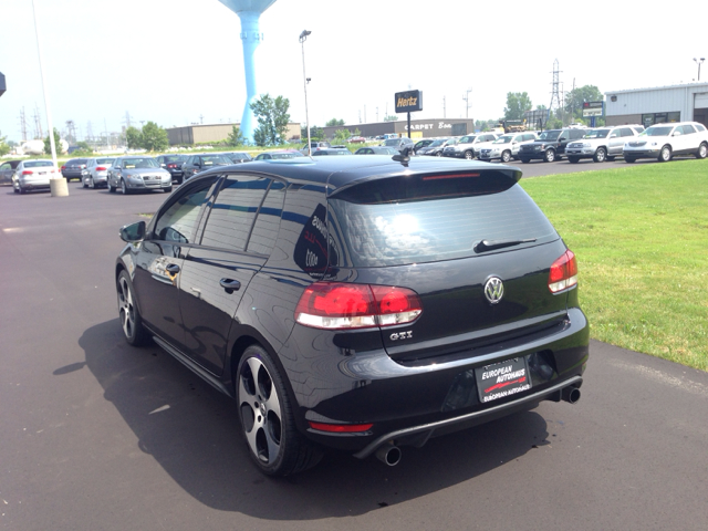 2010 Volkswagen GTI CLUB Wideside 1