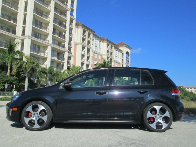 2011 Volkswagen GTI CLUB Wideside 1