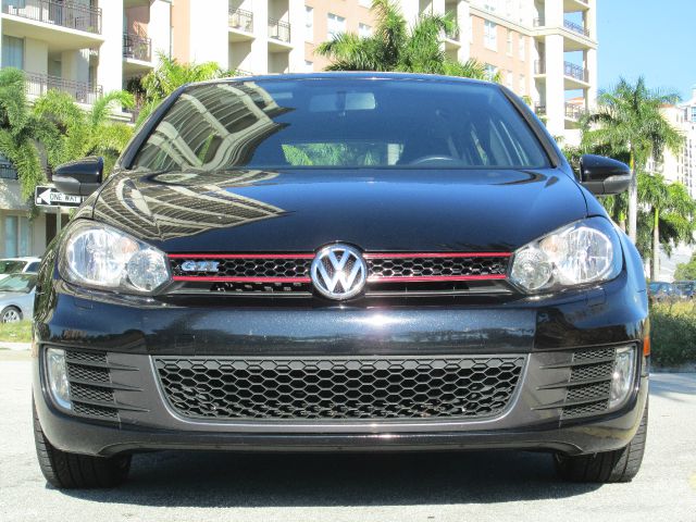 2011 Volkswagen GTI CLUB Wideside 1