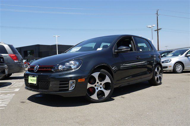 2012 Volkswagen GTI AWD W/1sasunroof