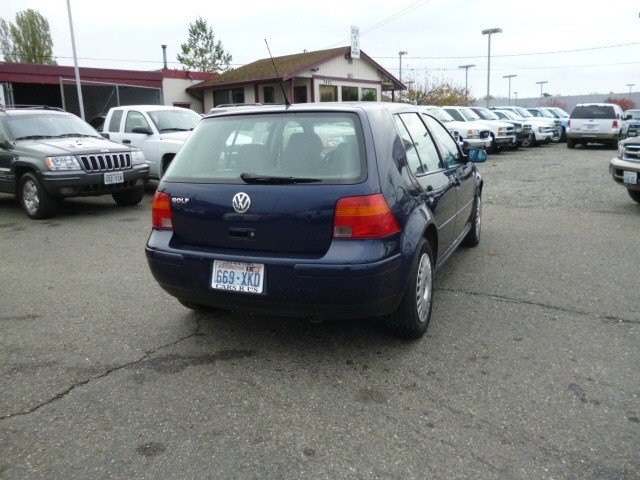 2000 Volkswagen Golf FWD 4dr Sport