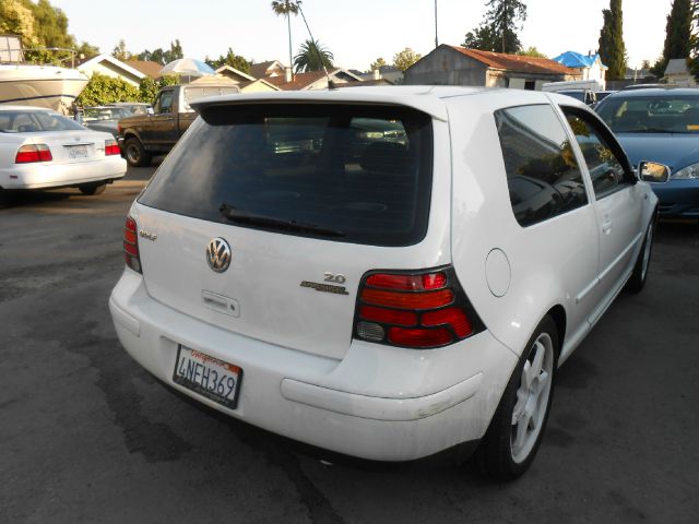 2001 Volkswagen Golf I-4 Manual