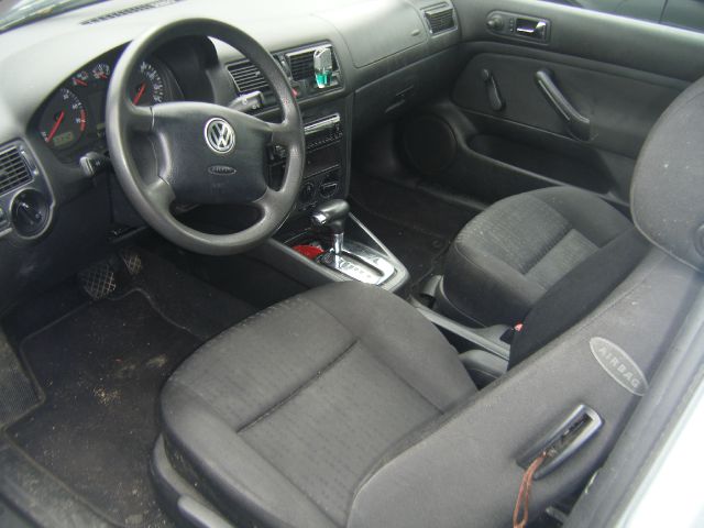 2001 Volkswagen Golf I-4 Manual