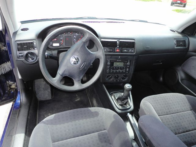 2002 Volkswagen Golf 2WD Ext Cab Manual