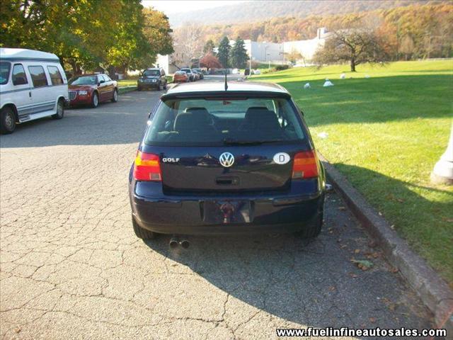 2003 Volkswagen Golf I-4 Manual