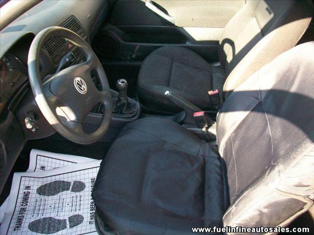 2003 Volkswagen Golf I-4 Manual