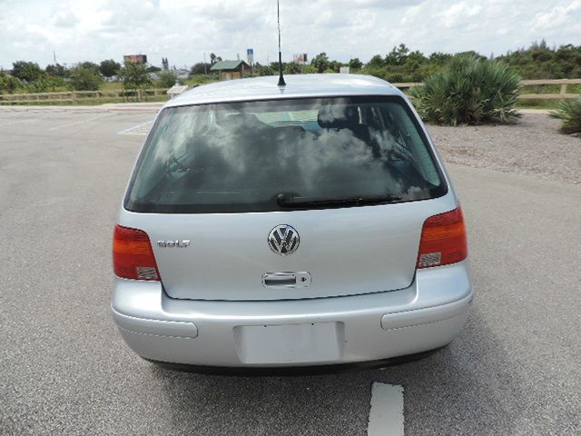 2003 Volkswagen Golf Sle-1 FWD