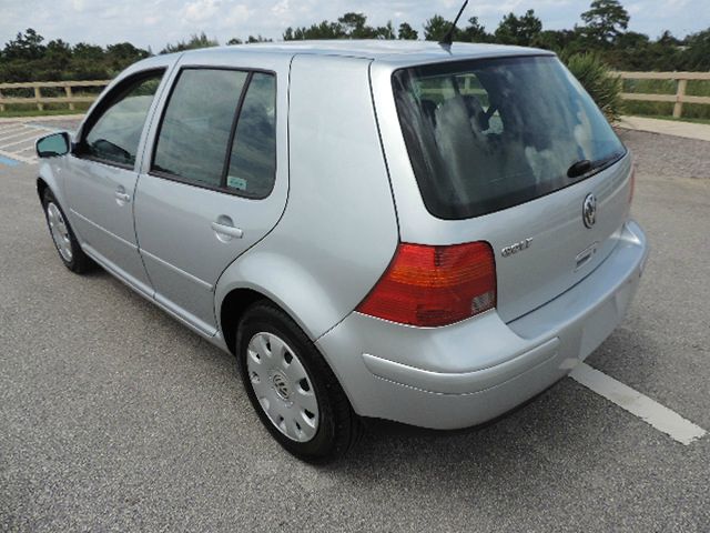 2003 Volkswagen Golf Sle-1 FWD