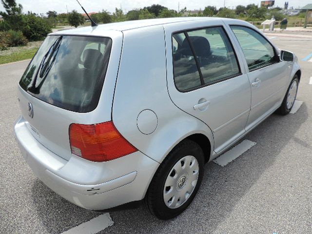 2003 Volkswagen Golf Sle-1 FWD