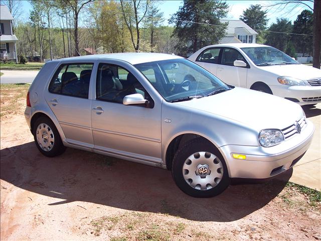 2003 Volkswagen Golf S Sedan