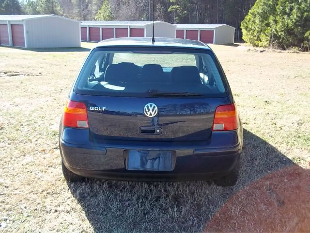 2003 Volkswagen Golf I-4 Manual