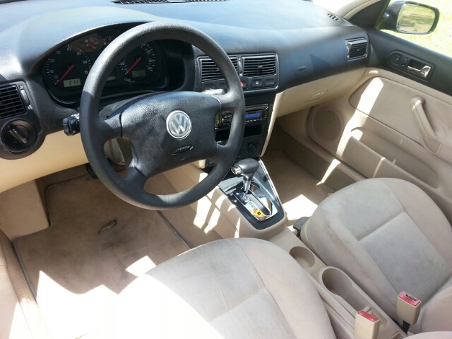 2003 Volkswagen Golf S Sedan