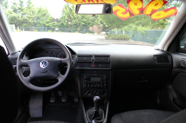 2003 Volkswagen Golf Unknown