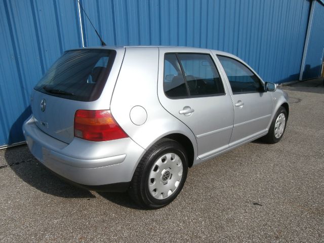 2004 Volkswagen Golf Sle-1 FWD