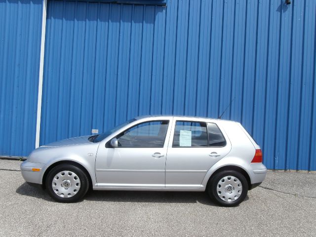 2004 Volkswagen Golf Sle-1 FWD