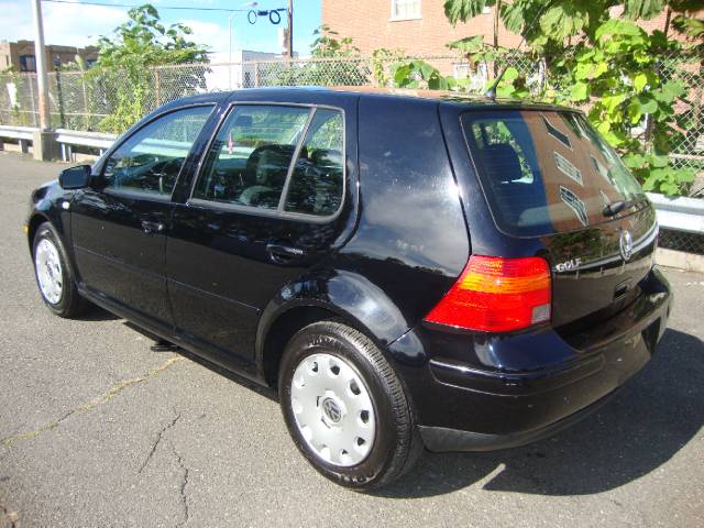 2004 Volkswagen Golf S Sedan