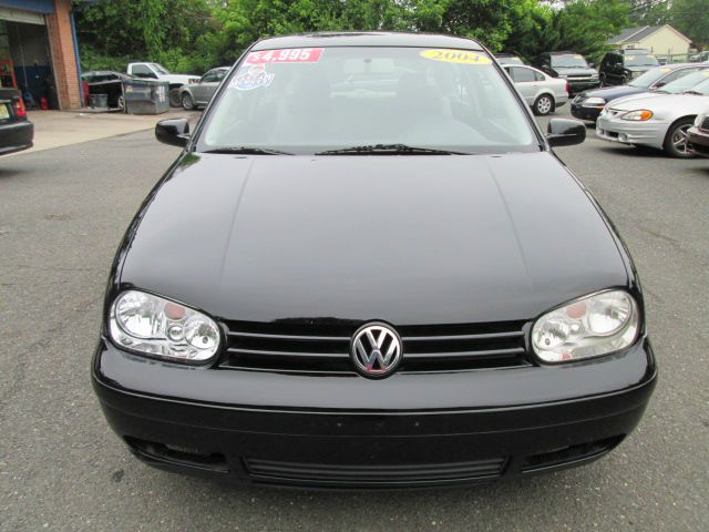 2004 Volkswagen Golf I-4 Manual