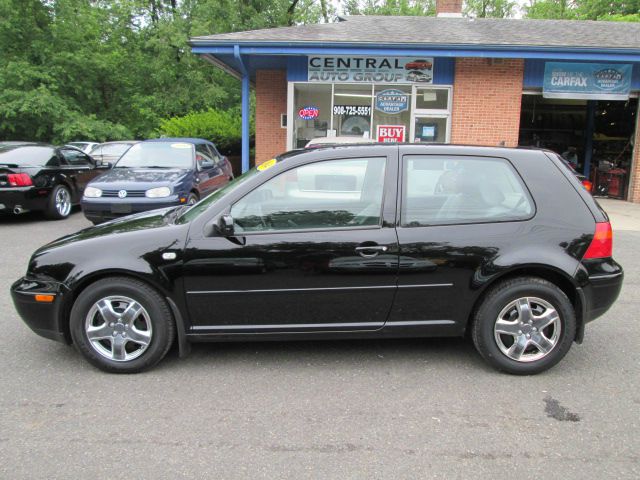 2004 Volkswagen Golf I-4 Manual