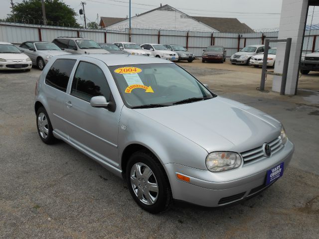 2004 Volkswagen Golf I-4 Manual