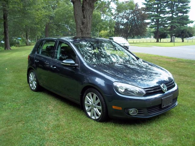 2011 Volkswagen Golf 1998 Jeep Classic