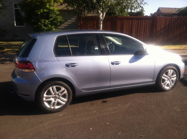 2011 Volkswagen Golf 2WD Crew Cab 167 LT2