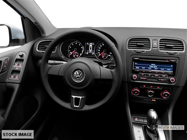 2013 Volkswagen Golf CD With MP3