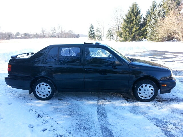 1996 Volkswagen Jetta S Sedan