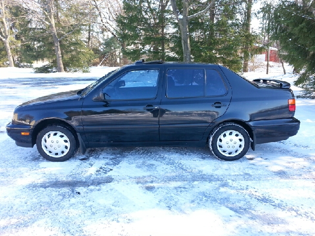 1996 Volkswagen Jetta S Sedan