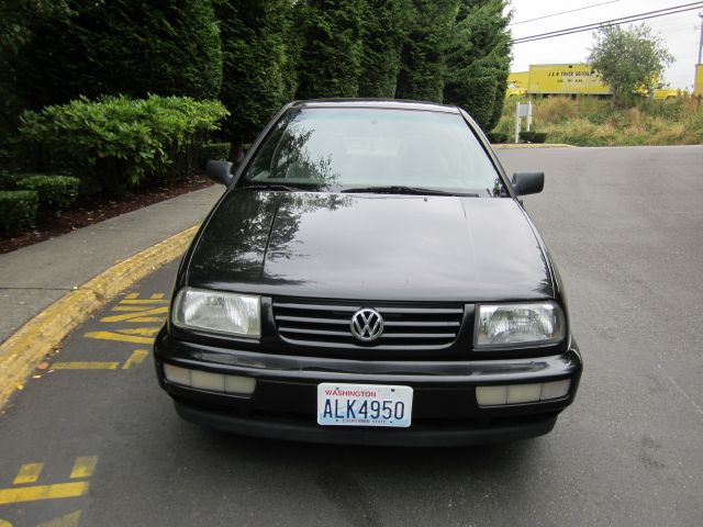 1996 Volkswagen Jetta S Sedan