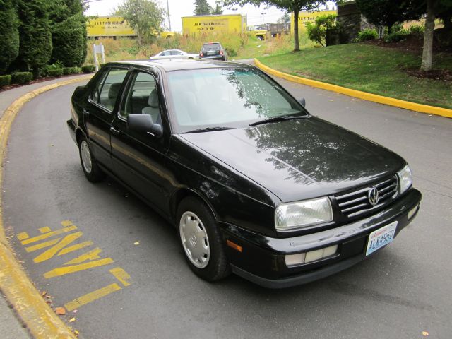 1996 Volkswagen Jetta S Sedan