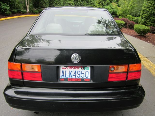 1996 Volkswagen Jetta S Sedan